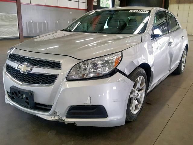 1G11D5RR5DF108410 - 2013 CHEVROLET MALIBU 1LT ვერცხლისფერი ფოტო 2