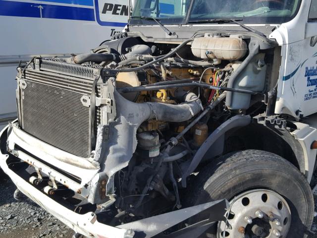 1FUJA6AV15LN47761 - 2005 FREIGHTLINER CONVENTION WHITE photo 10