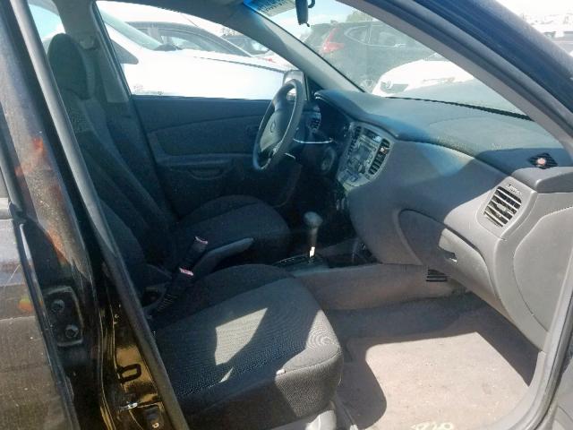 KNADE123466114702 - 2006 KIA RIO BLACK photo 5