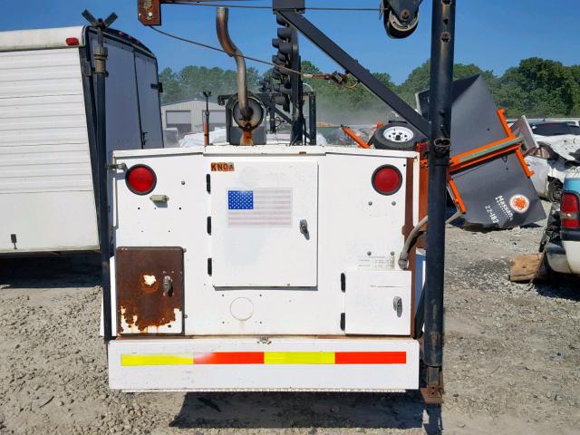 1T9US0617WS054832 - 1999 TFNX GENERATOR WHITE photo 9