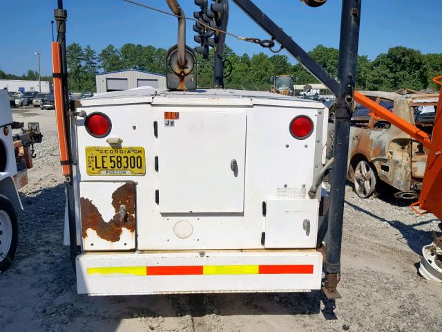 1T9US0617WS054828 - 1999 TFNX GENERATOR WHITE photo 9