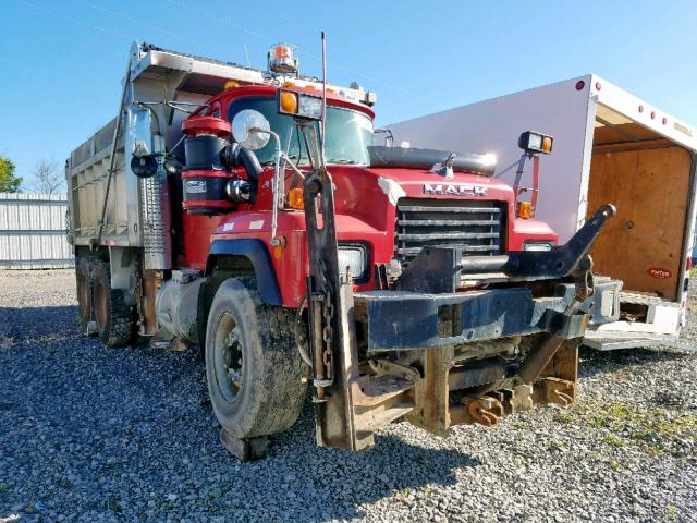 1M2P267C6XM044496 - 1999 MACK 600 RD600 RED photo 1