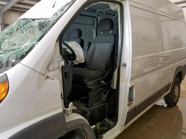 3C6TRVCG2JE112775 - 2018 RAM PROMASTER 白色 照片 10