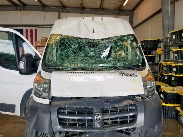 3C6TRVCG2JE112775 - 2018 RAM PROMASTER 白色 照片 9