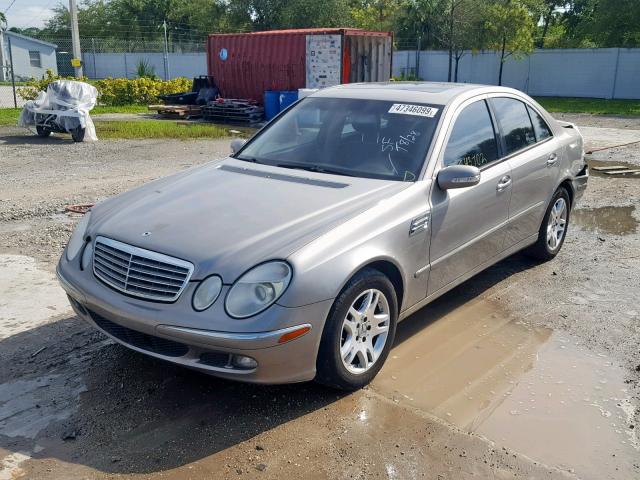 WDBUF65J95A688679 - 2005 MERCEDES-BENZ E 320 TAN photo 2