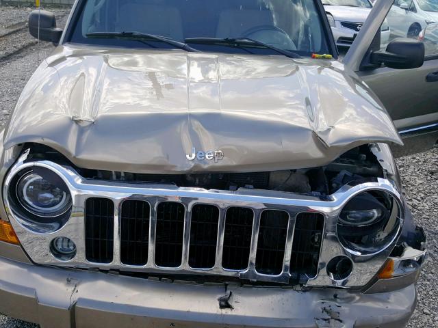 1J4GL58K06W197261 - 2006 JEEP LIBERTY LI TAN photo 7