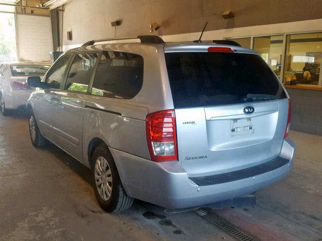 KNDMG4C74B6376343 - 2011 KIA SEDONA LX SILVER photo 3