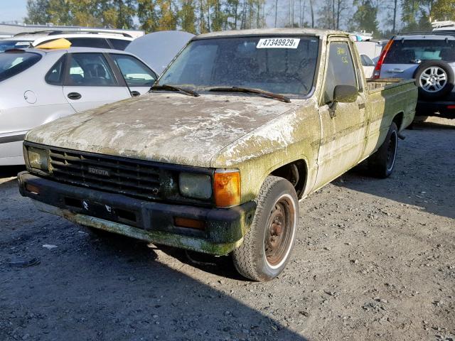 JT4RN55R5F0079560 - 1985 TOYOTA PICKUP 1/2 WHITE photo 2