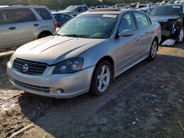 1N4BL11D25C371258 - 2005 NISSAN ALTIMA SE SILVER photo 2