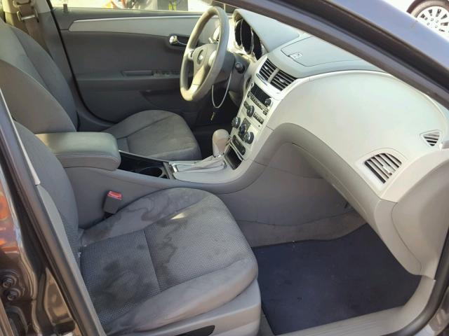 1G1ZB5E02CF253161 - 2012 CHEVROLET MALIBU LS 灰色 照片 5