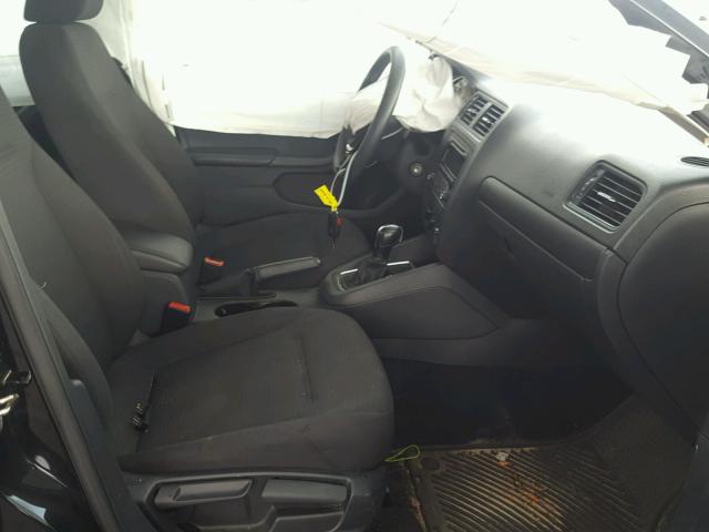 3VW2K7AJ4FM289115 - 2015 VOLKSWAGEN JETTA BASE BLACK photo 5