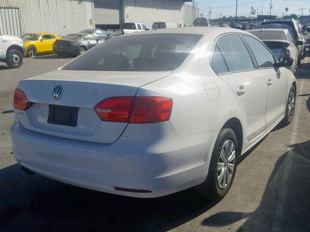3VW2K7AJXDM310885 - 2013 VOLKSWAGEN JETTA BASE 白色 照片 4