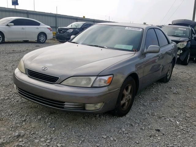 JT8BF22G1V5011739 - 1997 LEXUS ES 300 GRAY photo 2