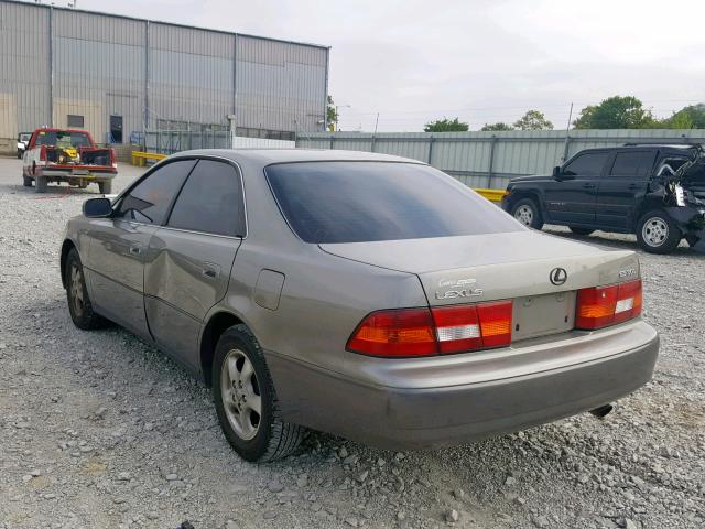 JT8BF22G1V5011739 - 1997 LEXUS ES 300 GRAY photo 3