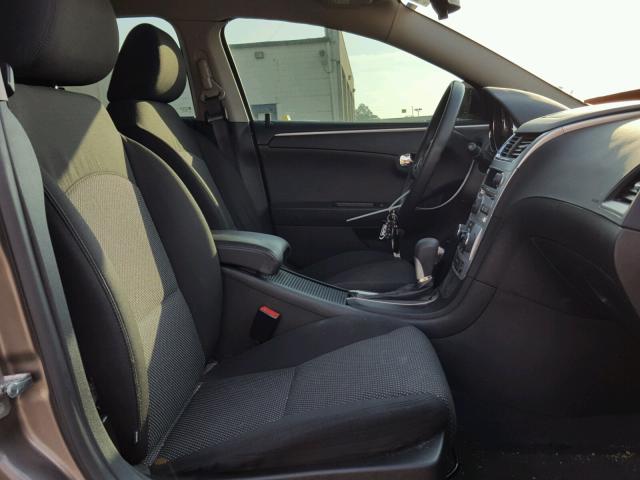 1G1ZC5E07CF206818 - 2012 CHEVROLET MALIBU 1LT GRAY photo 5