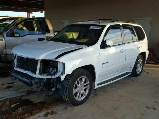 1GKES63M282107931 - 2008 GMC ENVOY DENA WHITE photo 2