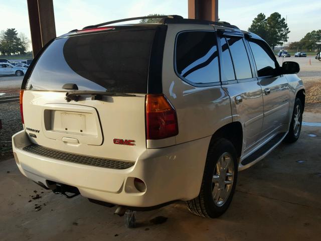 1GKES63M282107931 - 2008 GMC ENVOY DENA WHITE photo 4