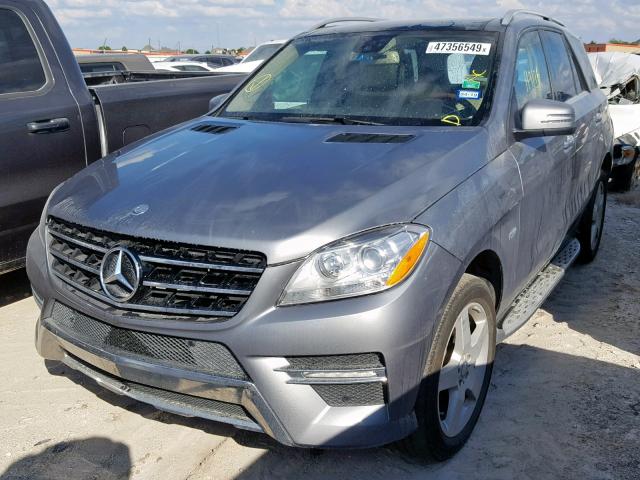 4JGDA7DB2CA044868 - 2012 MERCEDES-BENZ ML 550 4MA SILVER photo 2