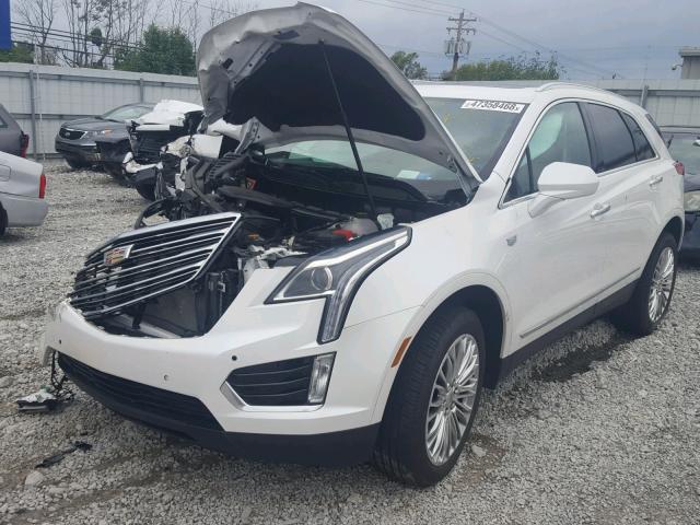 1GYKNDRS7HZ283942 - 2017 CADILLAC XT5 LUXURY WHITE photo 2