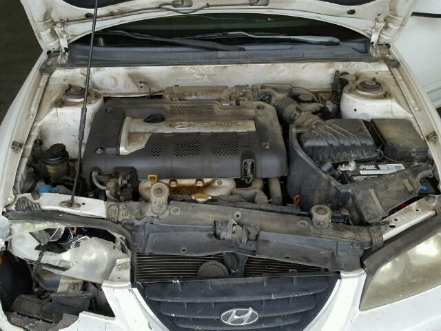 KMHDN46D64U724578 - 2004 HYUNDAI ELANTRA WHITE photo 7