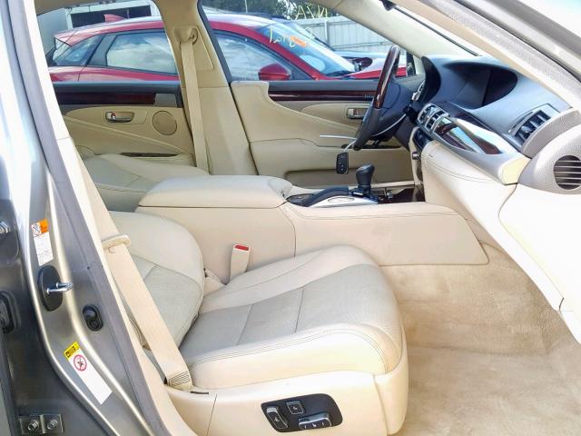 JTHBL5EF2G5140962 - 2016 LEXUS LS 460 GRAY photo 5