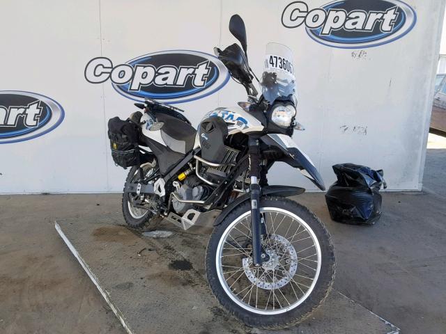 WB1014606CZC95049 - 2012 BMW G650 SERTA WHITE photo 1