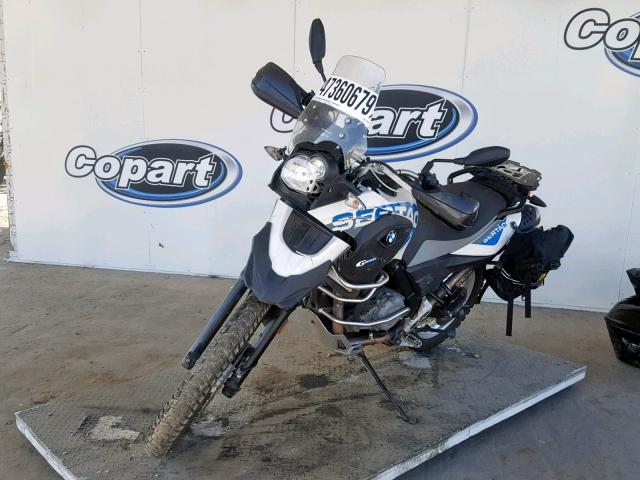 WB1014606CZC95049 - 2012 BMW G650 SERTA WHITE photo 2