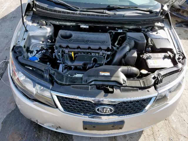 KNAFU4A22C5635750 - 2012 KIA FORTE EX SILVER photo 7