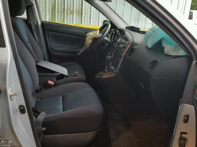 2T1KR32E05C343297 - 2005 TOYOTA MATRIX 银色 照片 5