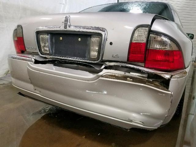 1LNHM86S13Y698229 - 2003 LINCOLN LS 银色 照片 9