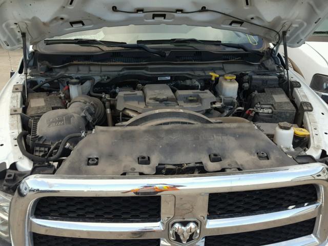 3C7WRLEL8GG375860 - 2016 RAM 4500 WHITE photo 7