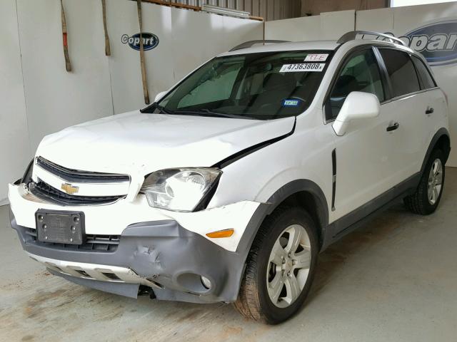 3GNAL2EKXDS593437 - 2013 CHEVROLET CAPTIVA LS WHITE photo 2