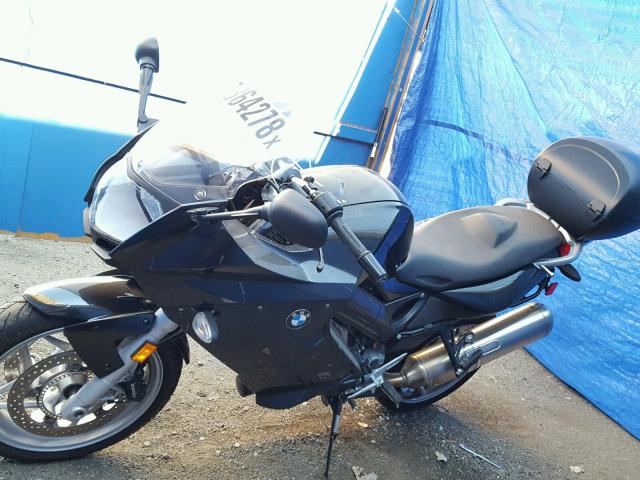 WB1024402CZR12847 - 2012 BMW F800 ST BLACK photo 2
