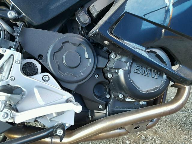 WB1024402CZR12847 - 2012 BMW F800 ST BLACK photo 7