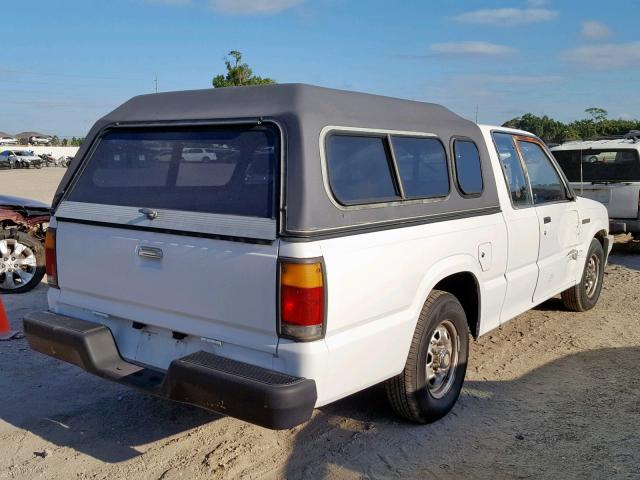 JM2UF3134J0322390 - 1988 MAZDA B2200 CAB WHITE photo 4