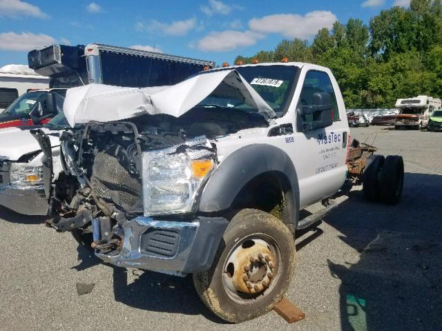 1FDUF5HY8BEC41944 - 2011 FORD F550 SUPER WHITE photo 2