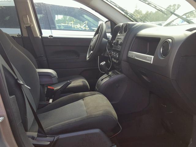 1C4NJCBA3GD794960 - 2016 JEEP COMPASS SP 银色 照片 5