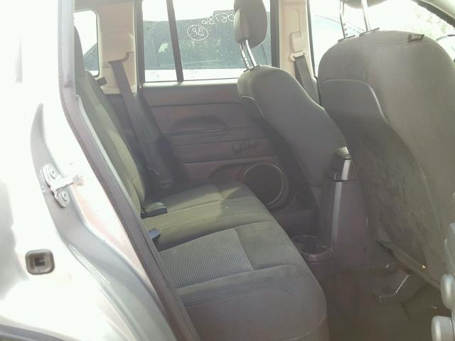 1C4NJCBA3GD794960 - 2016 JEEP COMPASS SP 银色 照片 6