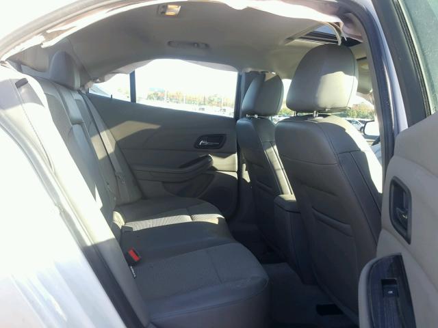 1G11C5SL4FF210180 - 2015 CHEVROLET MALIBU 1LT WHITE photo 6