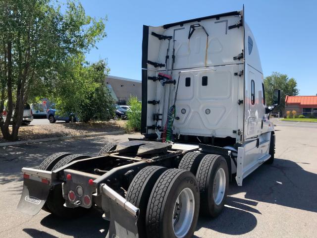 3AKJGLD5XFSGD6760 - 2015 FREIGHTLINER CASCADIA 1 WHITE photo 3