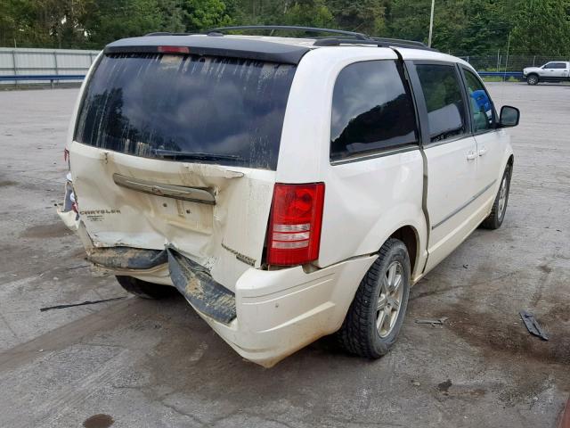 2A4RR5D13AR431625 - 2010 CHRYSLER TOWN & COU WHITE photo 4