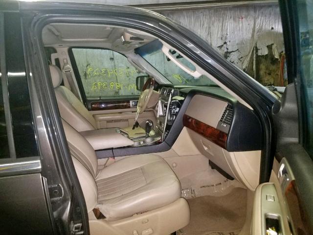 5LMFU27555LJ04509 - 2005 LINCOLN NAVIGATOR GRAY photo 5