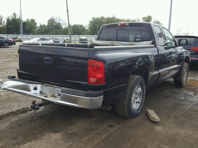 1D7HW42N55S254631 - 2005 DODGE DAKOTA SLT BLACK photo 4