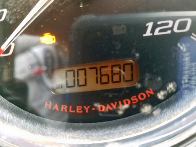 1HD1FBC10JB628843 - 2018 HARLEY-DAVIDSON FLHR ROAD SILVER photo 8