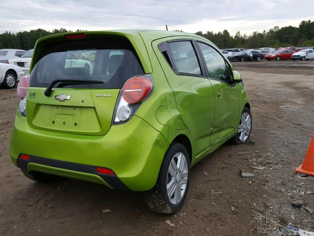 KL8CB6S95EC498975 - 2014 CHEVROLET SPARK LS GREEN photo 4