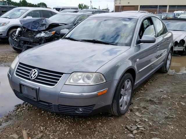 WVWRH63B52P223953 - 2002 VOLKSWAGEN PASSAT GLX GRAY photo 2