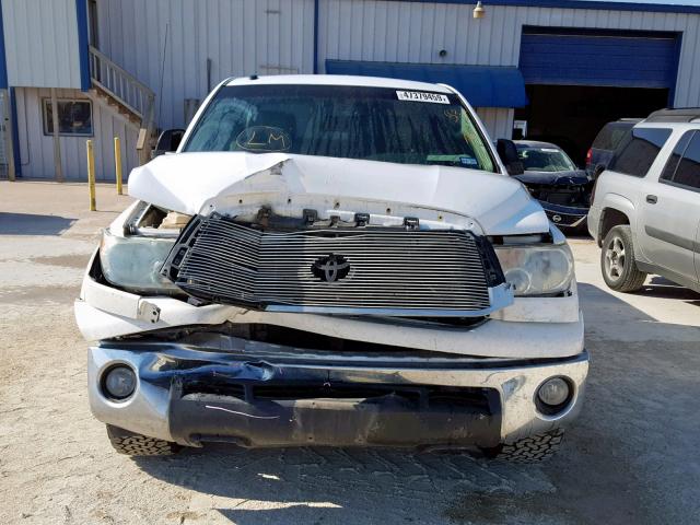 5TFEY5F15CX130301 - 2012 TOYOTA TUNDRA CRE WHITE photo 9