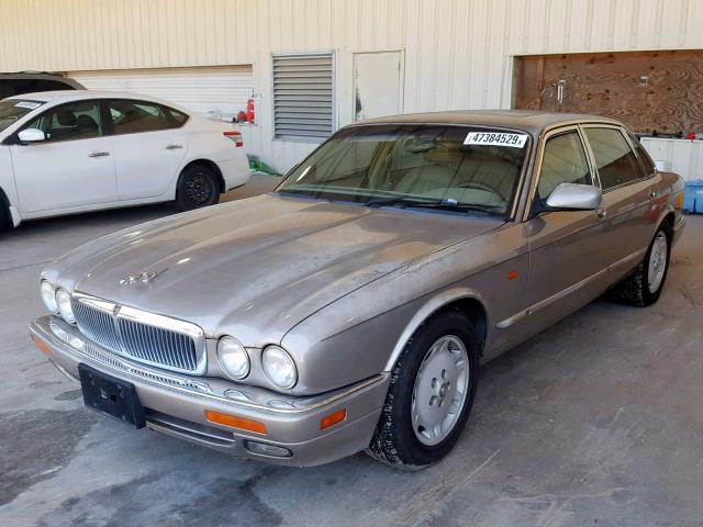 SAJHX1746SC737638 - 1995 JAGUAR XJ6 TAN photo 2