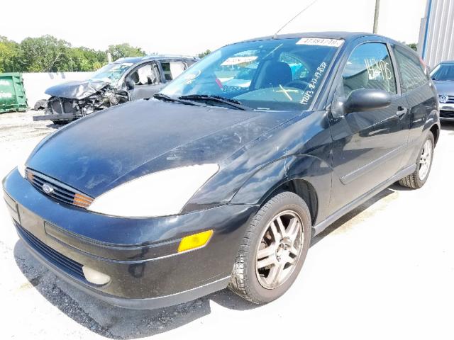 3FAFP3137YR174360 - 2000 FORD FOCUS ZX3 BLACK photo 2