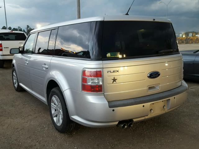 2FMGK5BC1BBD22155 - 2011 FORD FLEX SE SILVER photo 3